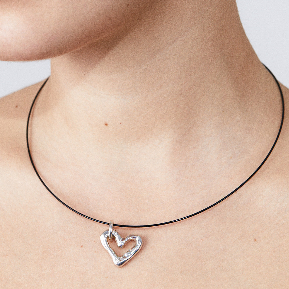 MELTED HEART LANKY PENDANT