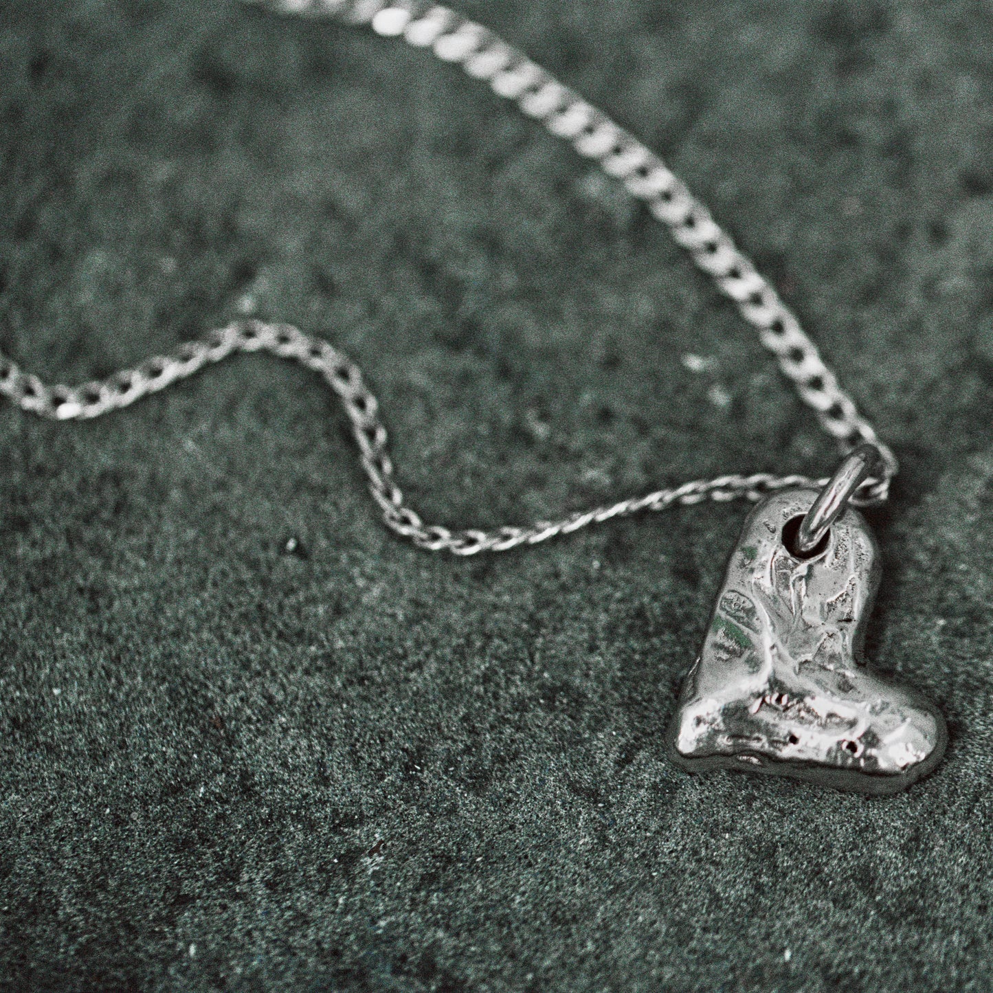 HEAVY HEART PENDANT